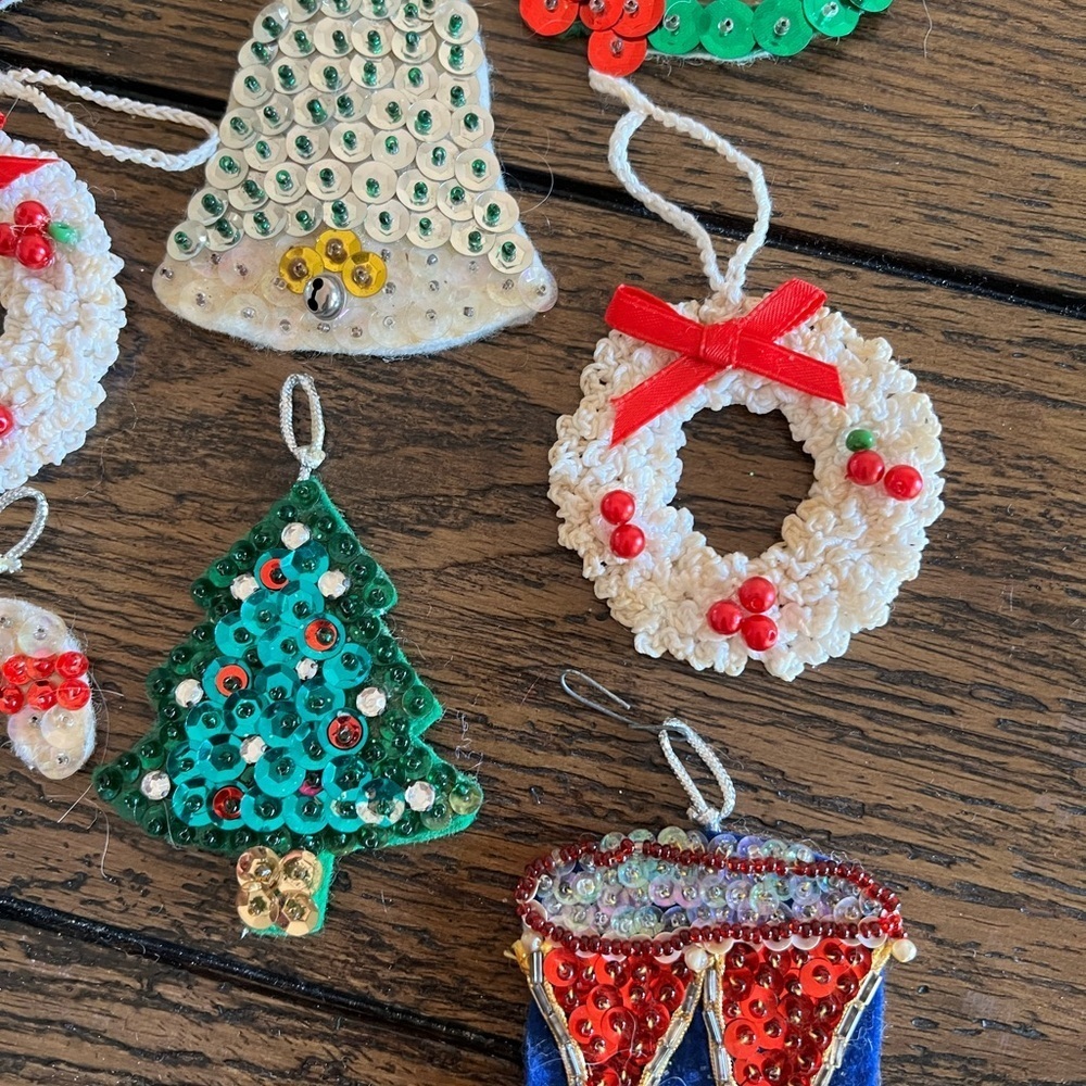 Vintage Felt Sequin Christmas Ornaments Drum Candy cane Tree Wreath Stocking - Picture 2 of 7